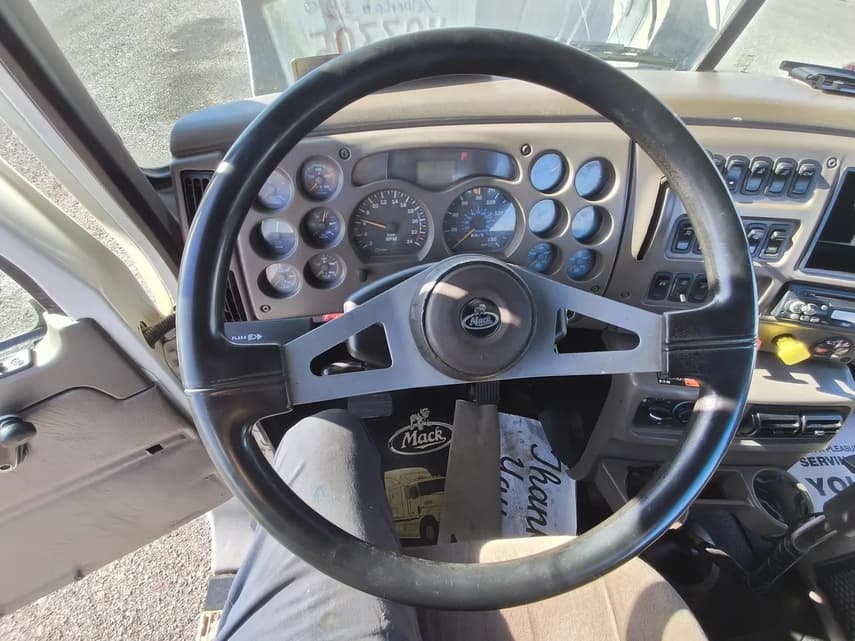 2007 Mack VISION CX613 - 16