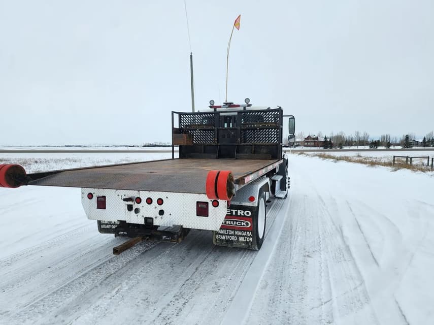 2017 Freightliner M2106 - 4
