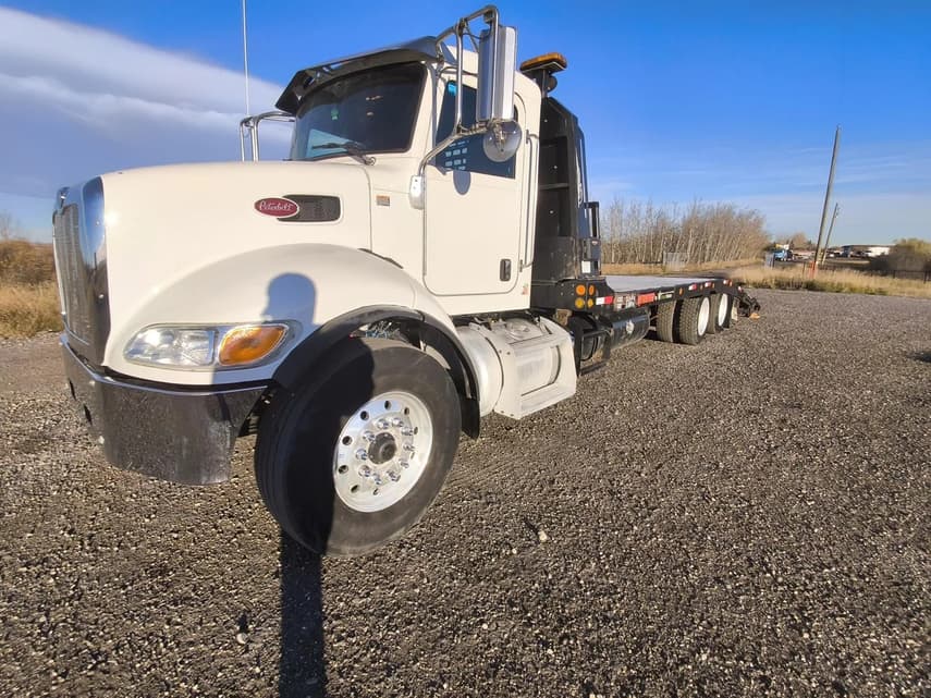 2021 Peterbilt 348 - 1