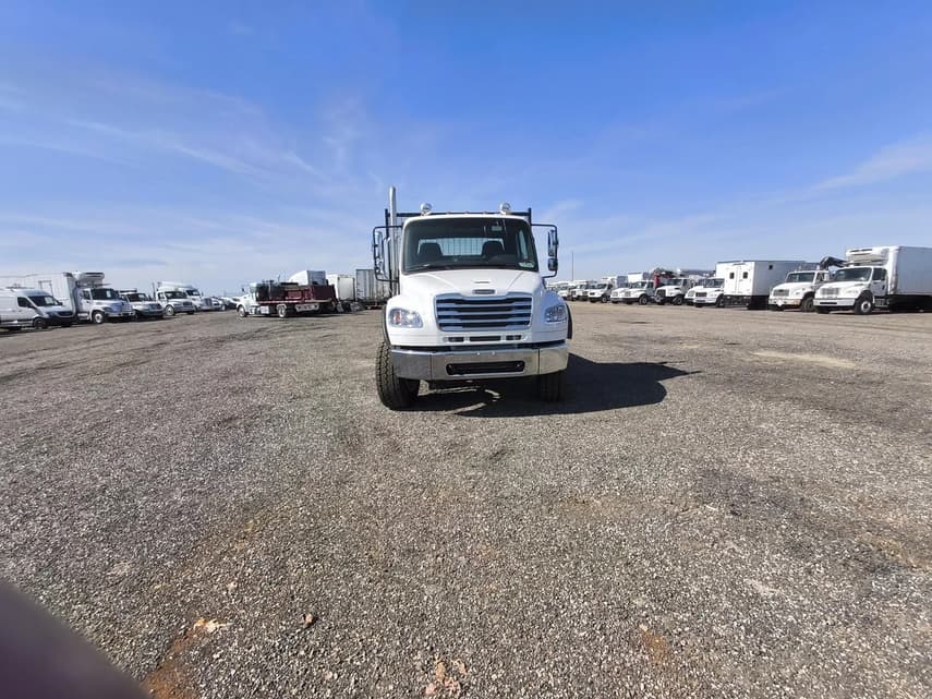 2025 Freightliner BUSINESS CLASS M2 106 - 7