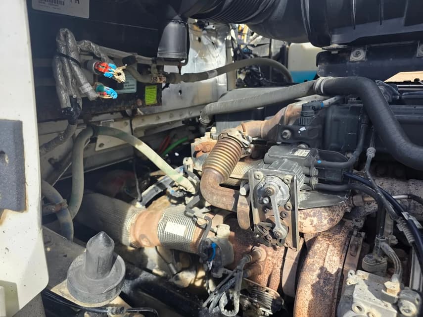 2016 Kenworth T800 - 31