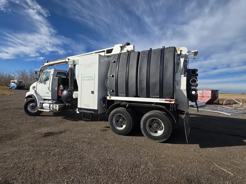 2009 Sterling L9500 - 2