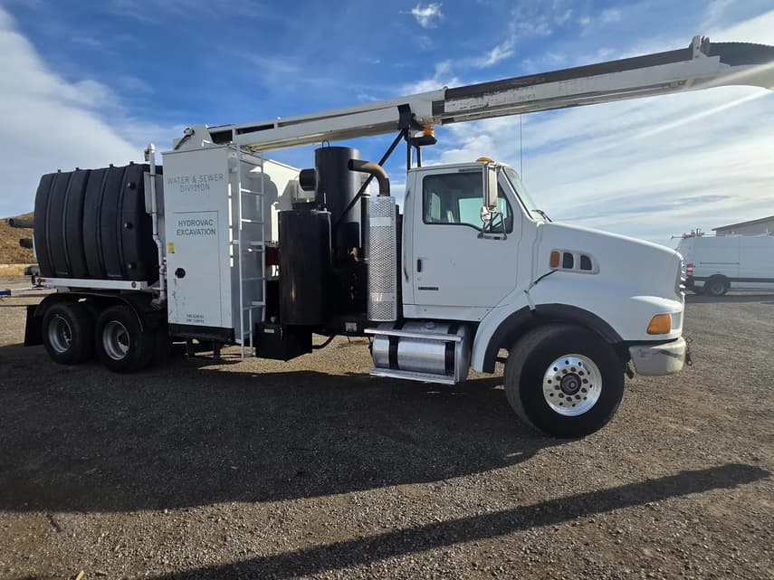 2009 Sterling L9500 - 6