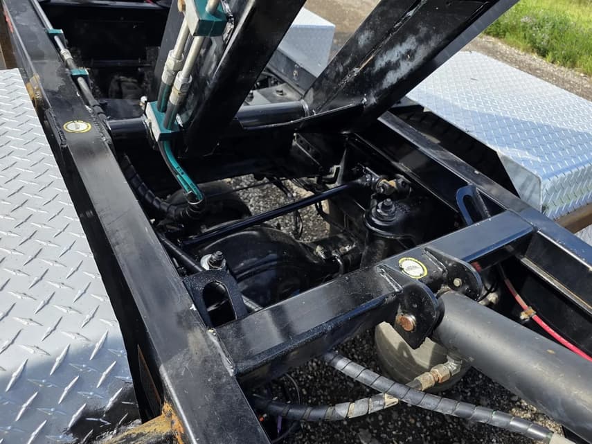 2021 Peterbilt 337 - 19