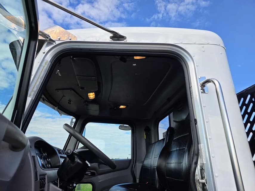 2021 Peterbilt 337 - 55