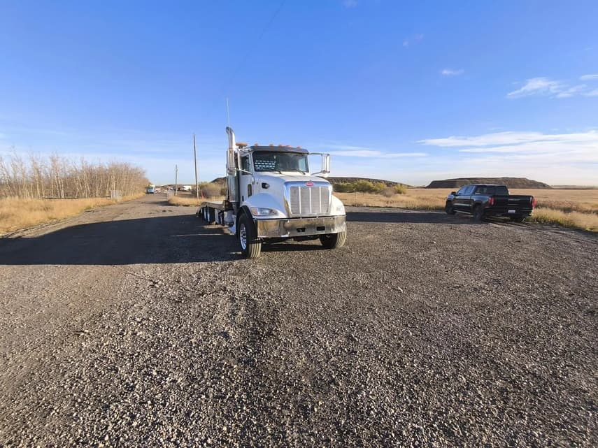2021 Peterbilt 348 - 25