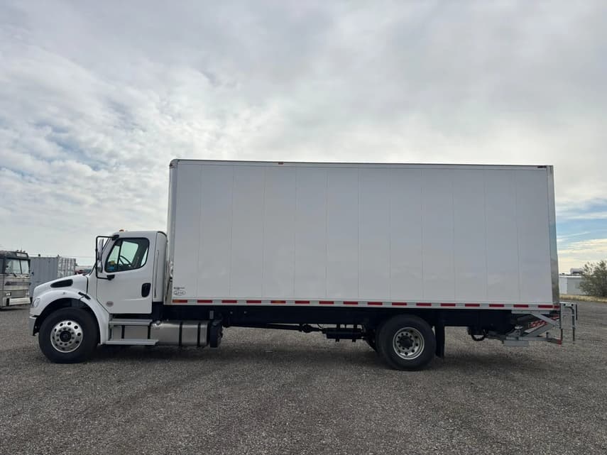 2025 Freightliner BUSINESS CLASS M2 106 - 2