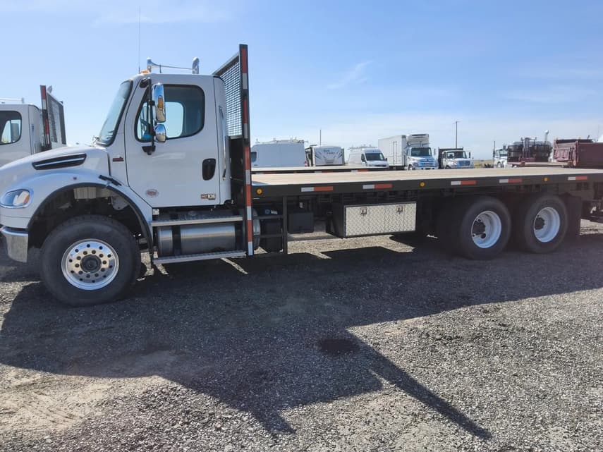 2025 Freightliner BUSINESS CLASS M2 106 - 41