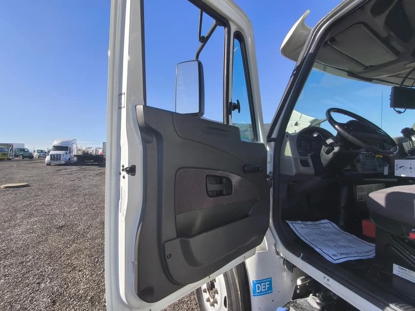 2018 International WORKSTAR 7400 - 21