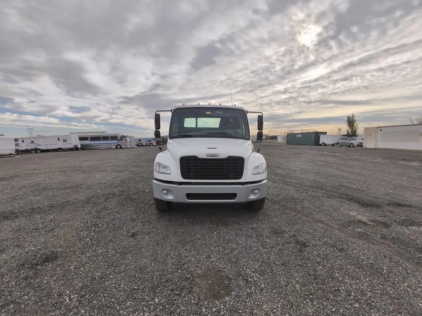 2024 Freightliner EM2 106 - 8