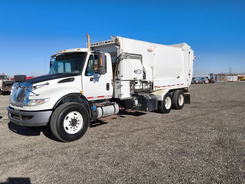 2018 International WORKSTAR 7400 - 1