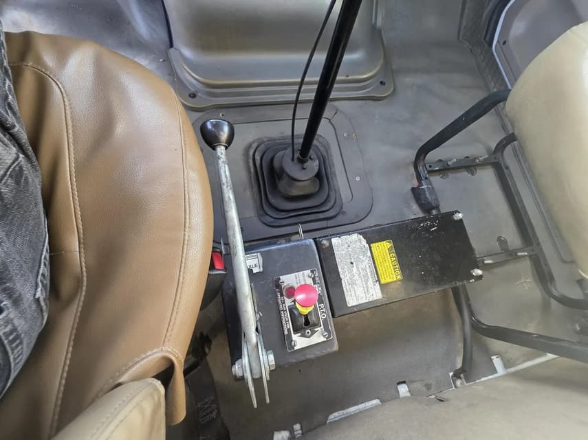 2009 Sterling L9500 - 35