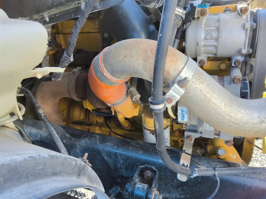 2004 Ford F-750 SD - 9