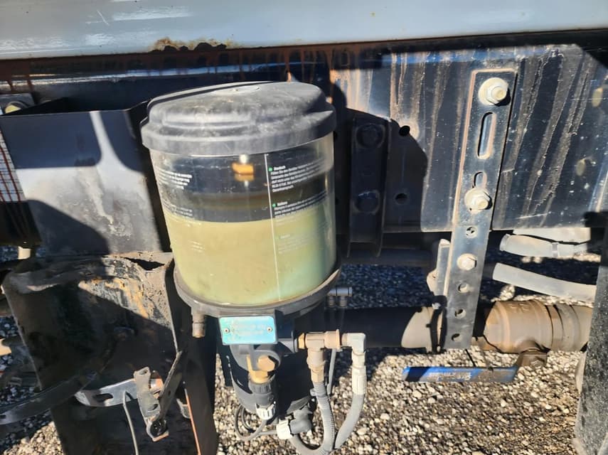 2016 Freightliner M2 106 - 10