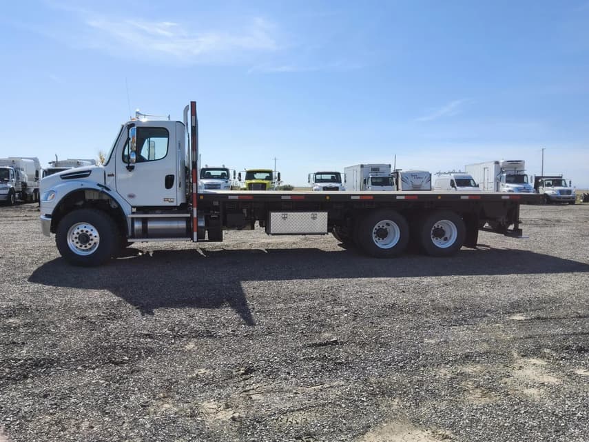 2025 Freightliner BUSINESS CLASS M2 106 - 1