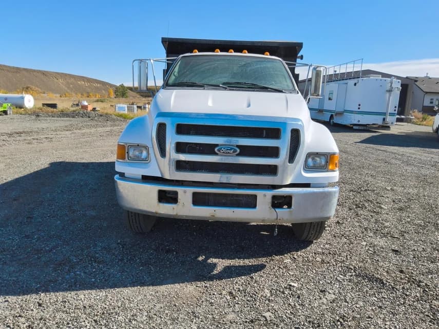 2004 Ford F-750 SD - 5