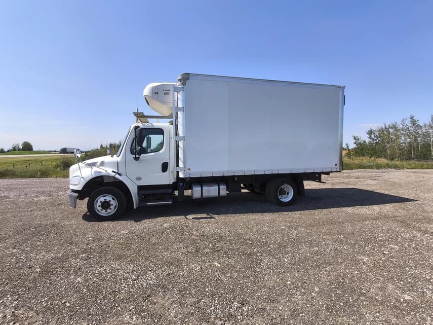 2018 Freightliner BUSINESS CLASS M2 106 - 1