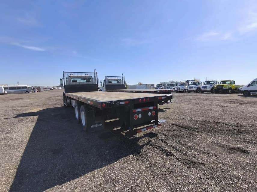 2025 Freightliner BUSINESS CLASS M2 106 - 30