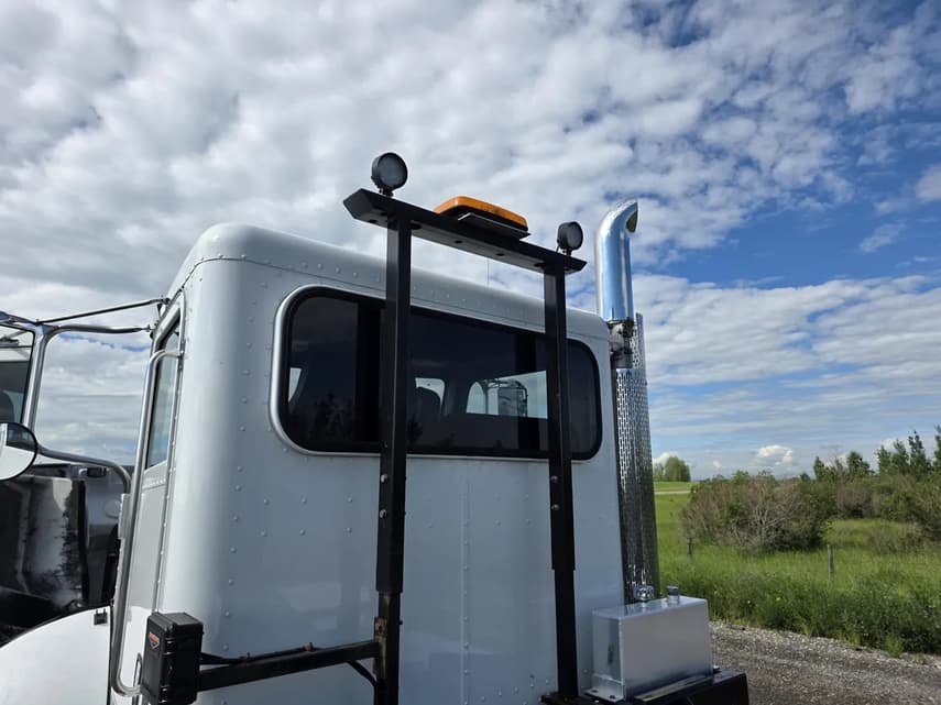 2021 Peterbilt 337 - 13