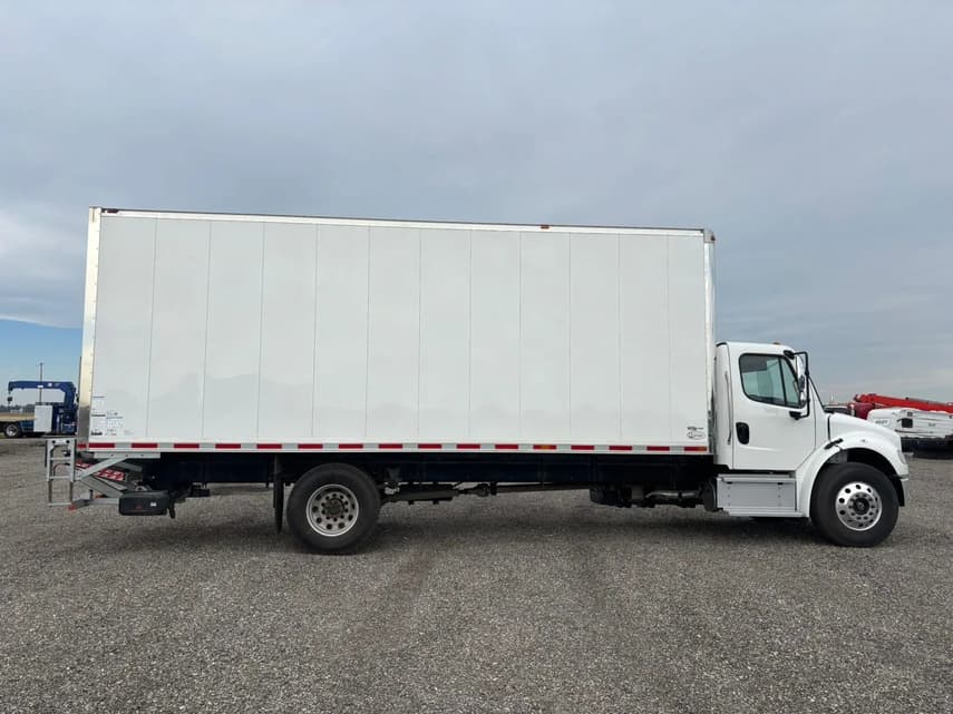2025 Freightliner BUSINESS CLASS M2 106 - 6