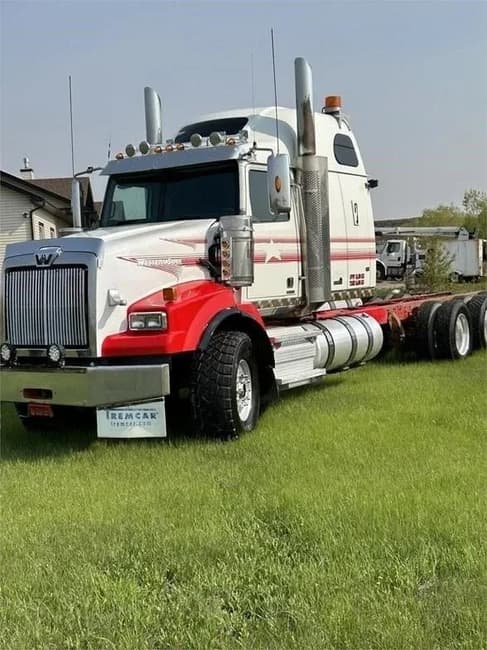 2014 Western Star 4900SB - 1