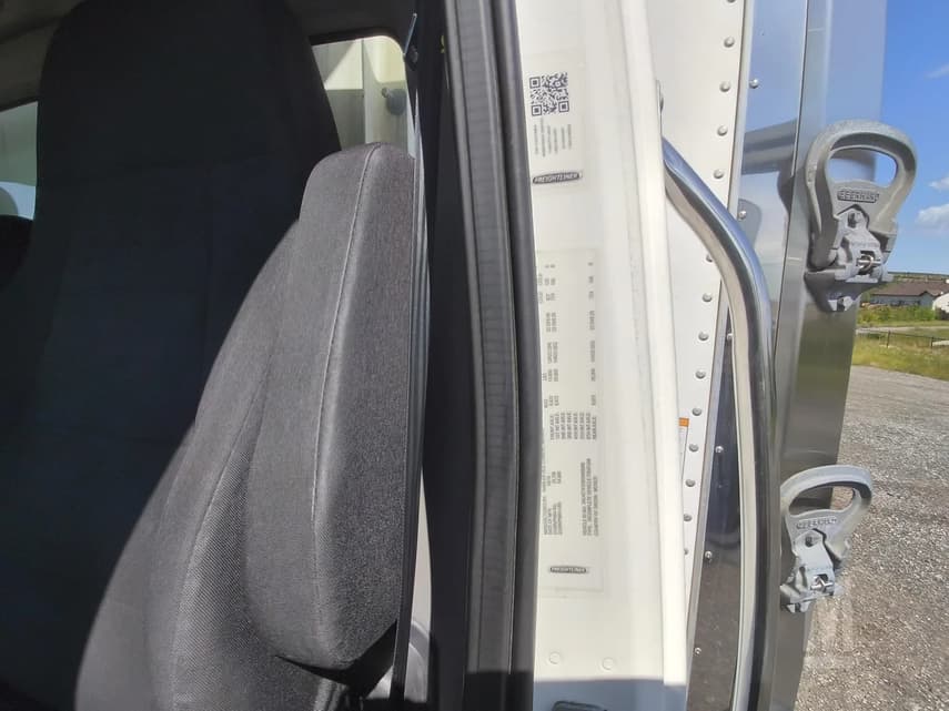 2019 Freightliner BUSINESS CLASS M2 106 - 24