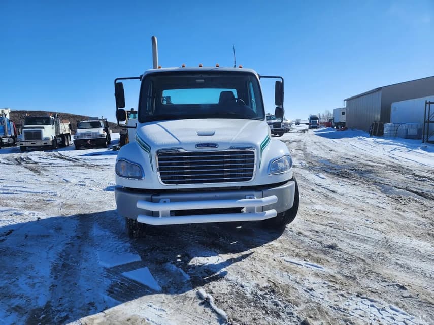 2008 Freightliner BUSINESS CLASS M2 106 - 9