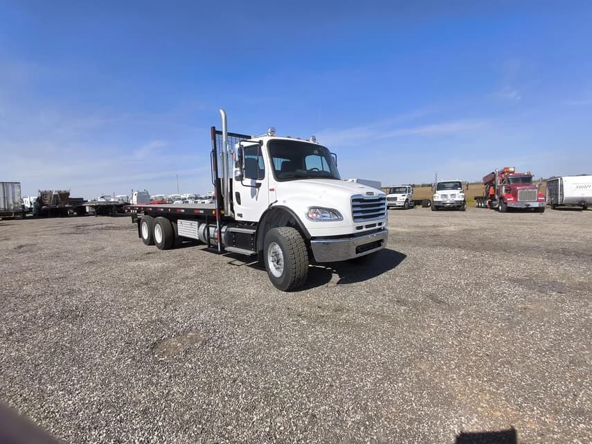 2025 Freightliner BUSINESS CLASS M2 106 - 6