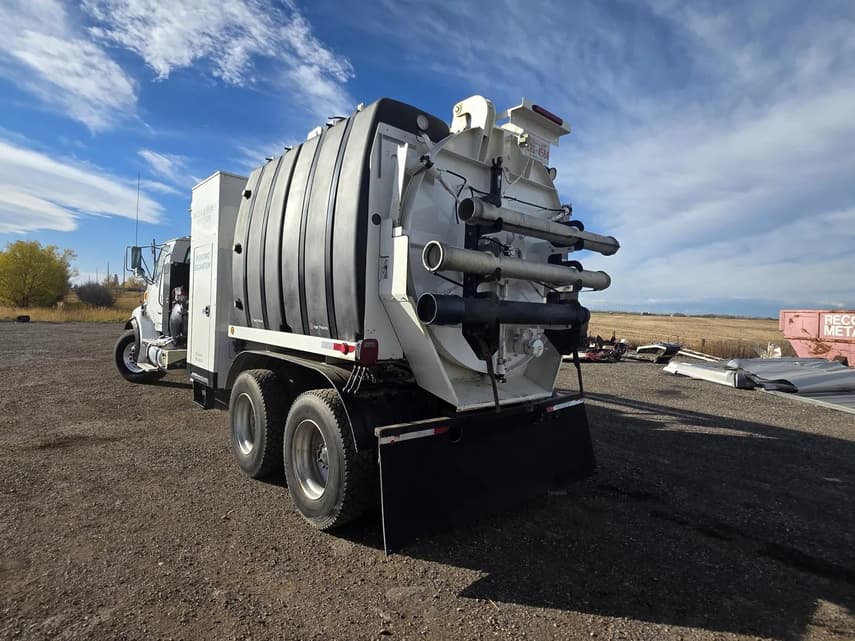 2009 Sterling L9500 - 3