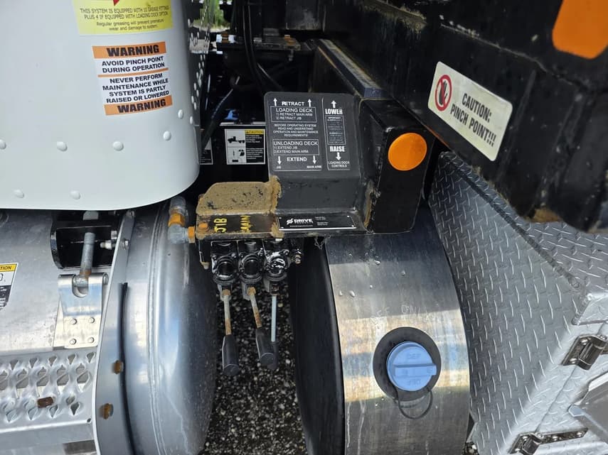 2021 Peterbilt 337 - 7