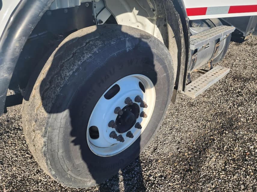 2016 Freightliner M2 106 - 34