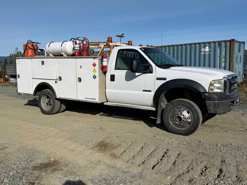 2007 Ford F-550 Super Duty XL - 4