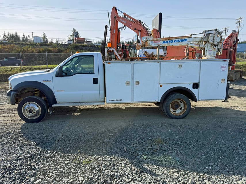 2007 Ford F-550 Super Duty XL - 8
