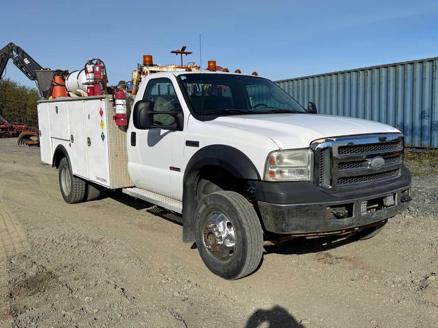 2007 Ford F-550 Super Duty XL - 3