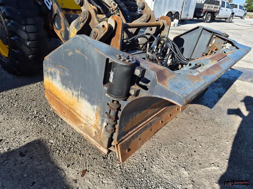 2014 JCB 417 T4 - 3