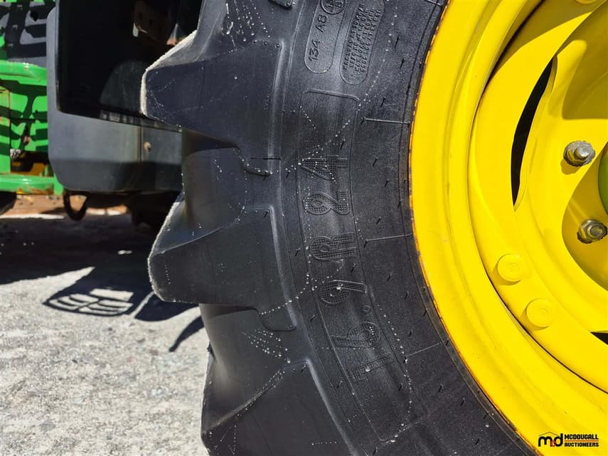 2016 John Deere 6130M - 12