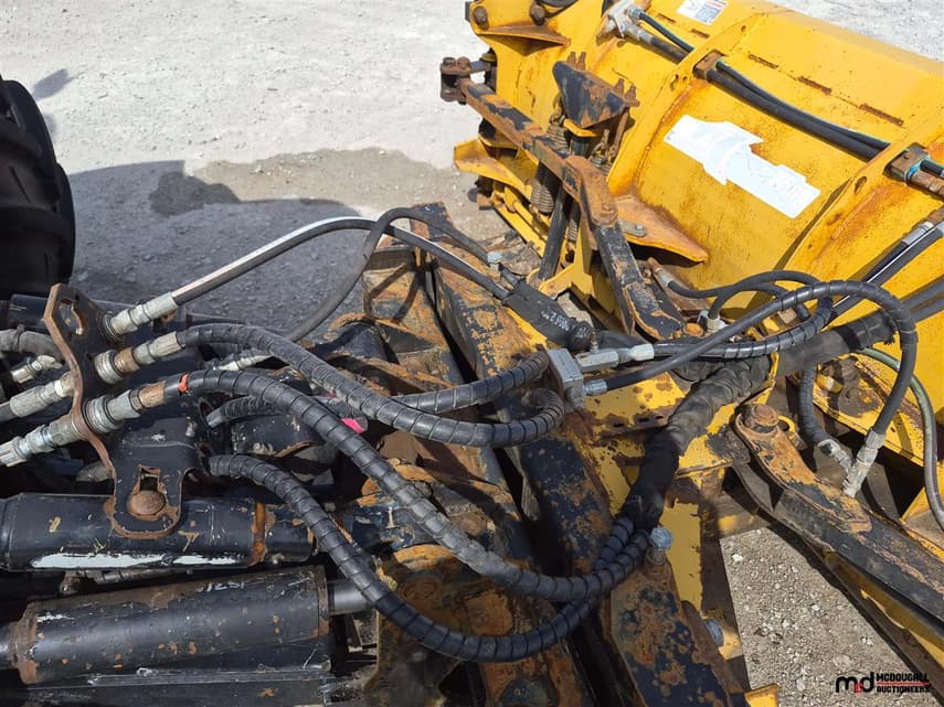 2016 John Deere 6130M - 17