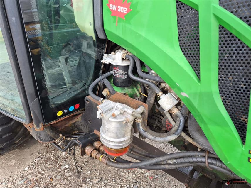 2015 John Deere 3033R - 18