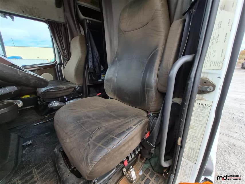 2014 Volvo VNL - 5