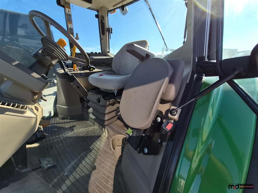 2019 John Deere 6110M - 13