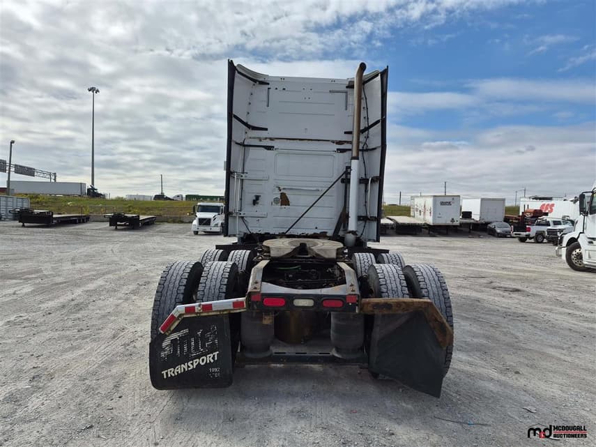 2013 Volvo VNL - 8