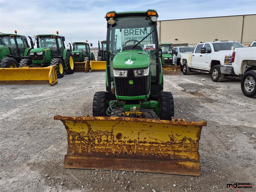 2015 John Deere 3033R - 5