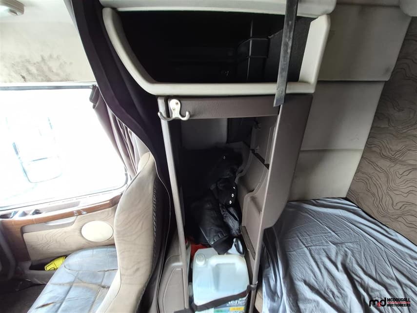 2014 Volvo VNL - 20