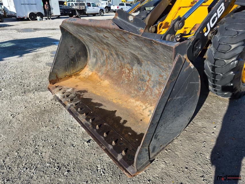 2015 JCB 417 T4 - 4