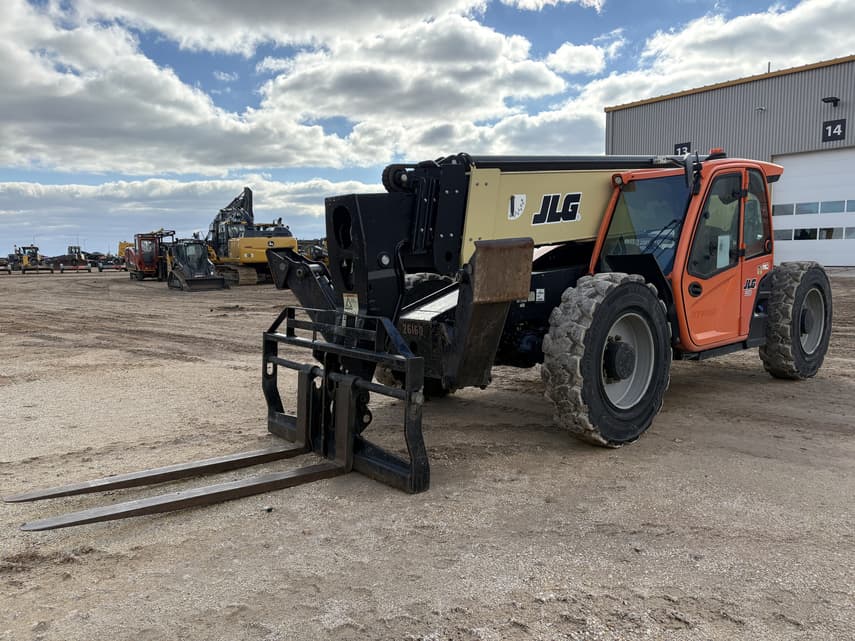 2021 JLG 1055 - 1