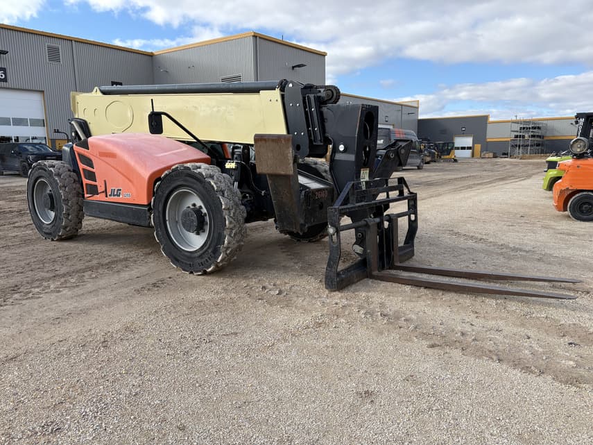 2021 JLG 1055 - 2