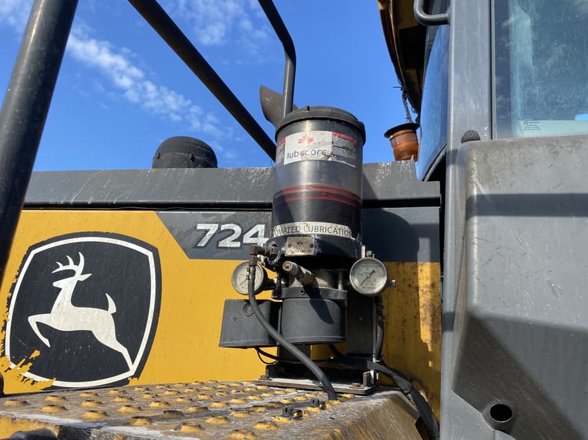 2020 John Deere 724L - 16
