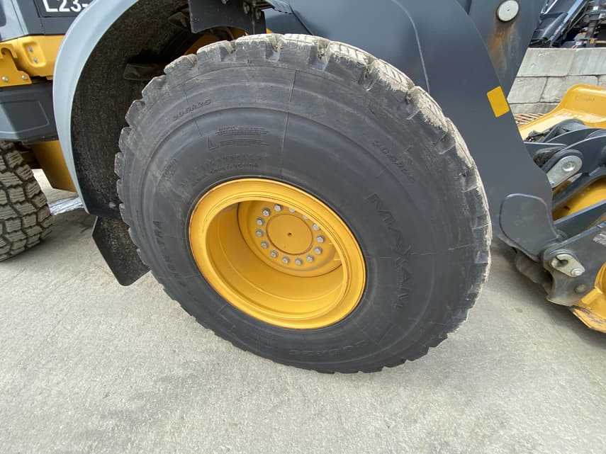 2023 John Deere 524P - 11