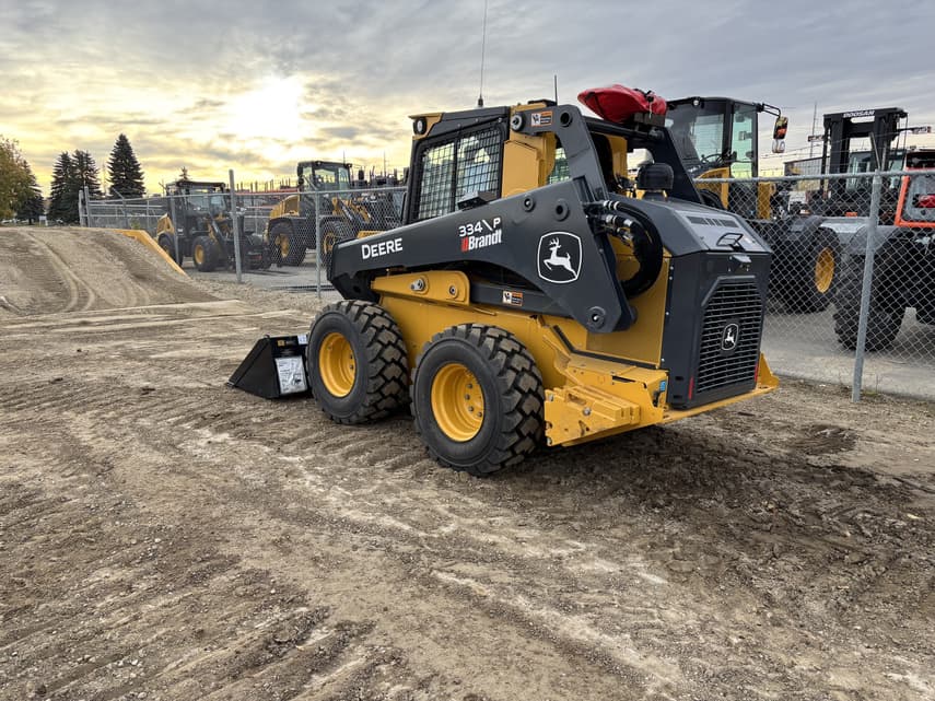 2025 John Deere 334 P - 4