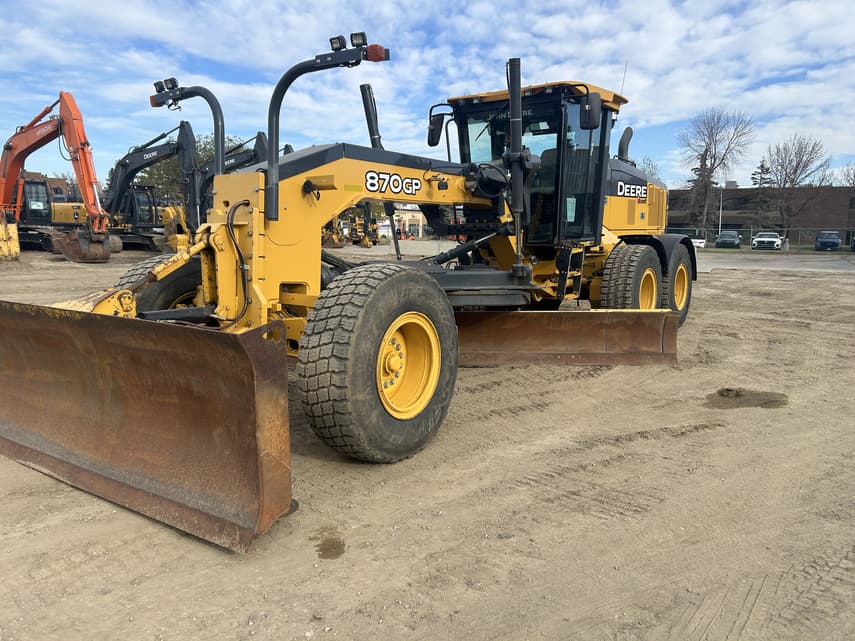 2018 John Deere 870G - 1
